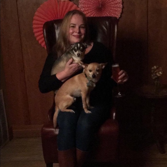 Meet your Posher, Lisa - Picture 3 of 10